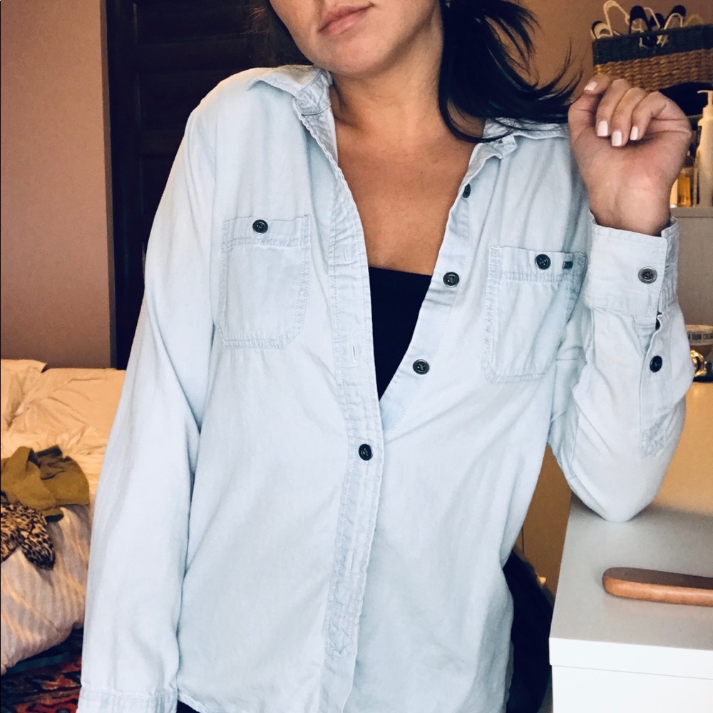 ✧ beachy button up ✧ - Picture 2 of 4